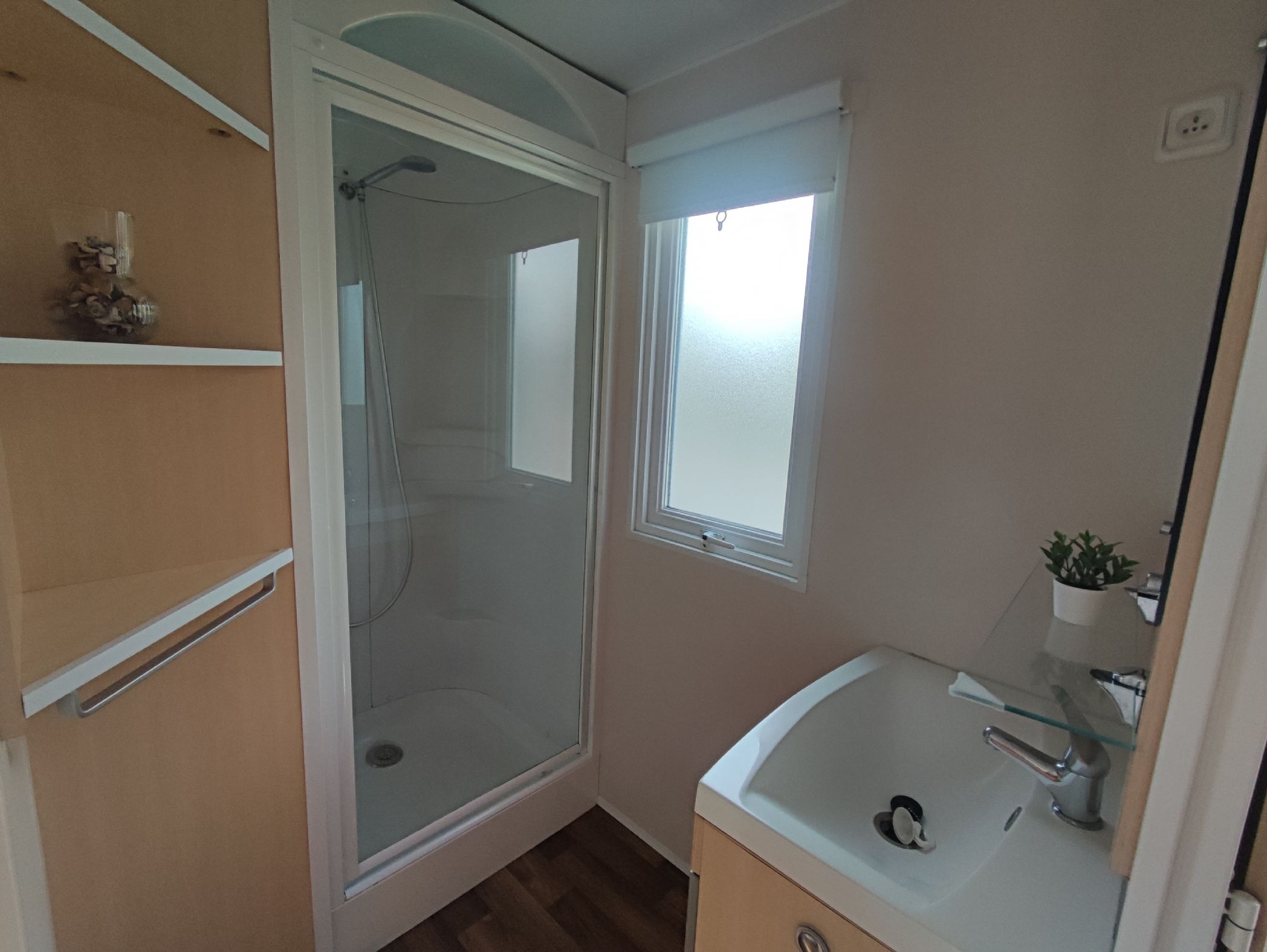 EDN_NCAUTO_23572462-0